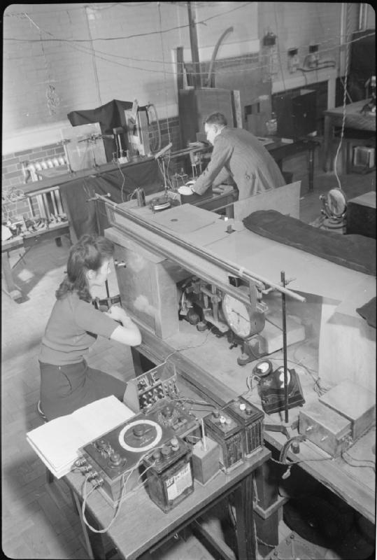 National Physical Laboratory- Science and Technology in Wartime, Teddington, Middlesex, England, UK, 1944 D23185.jpg